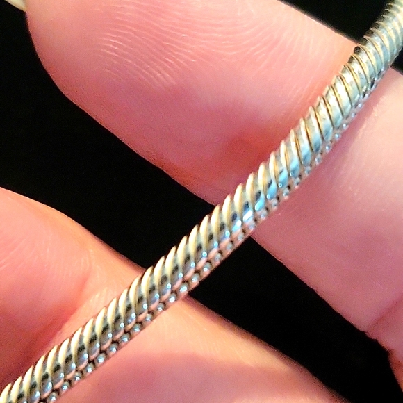 Sterling snake chain - beautiful - Picture 2 of 3